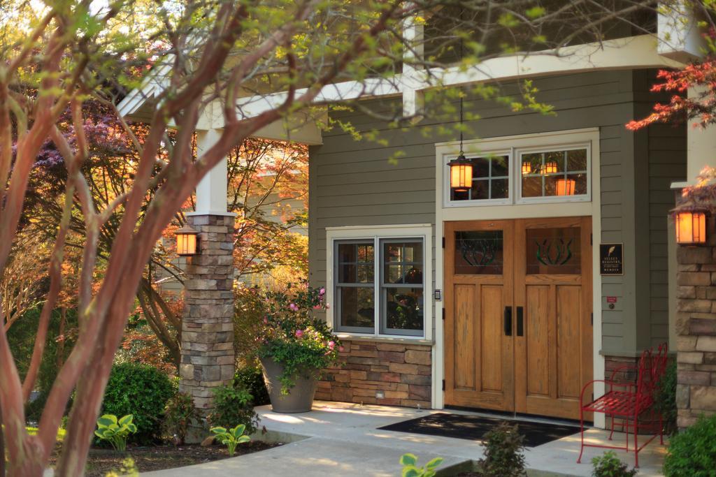 Lookout Point Lakeside Inn هوت سبرنغز المظهر الخارجي الصورة