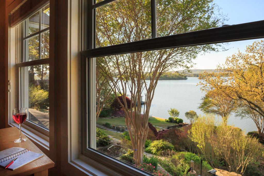 Lookout Point Lakeside Inn هوت سبرنغز المظهر الخارجي الصورة