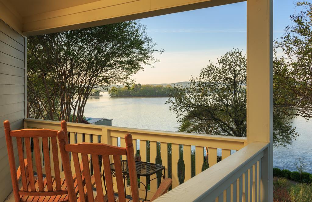 Lookout Point Lakeside Inn هوت سبرنغز المظهر الخارجي الصورة