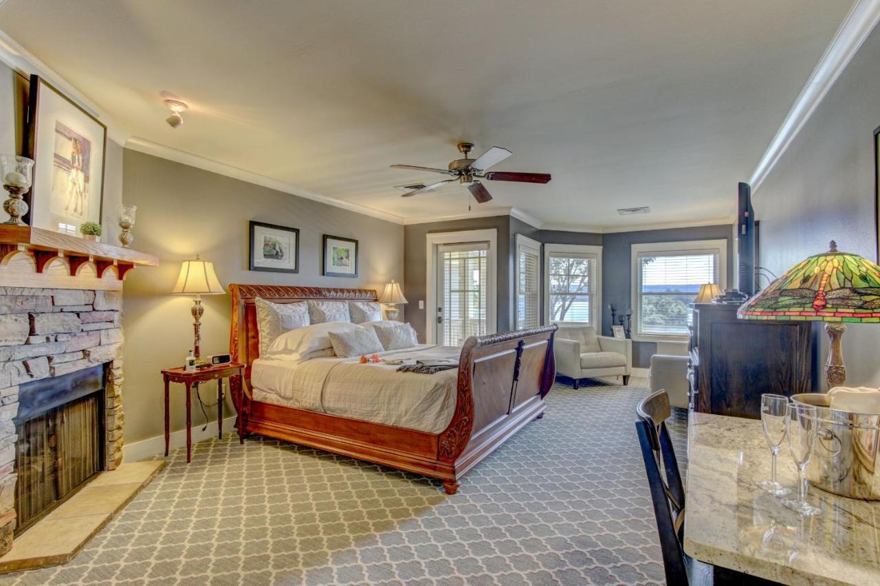Lookout Point Lakeside Inn هوت سبرنغز المظهر الخارجي الصورة