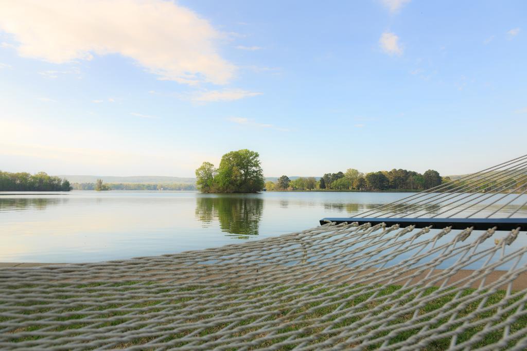 Lookout Point Lakeside Inn هوت سبرنغز المظهر الخارجي الصورة